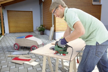 Bosch DIY Stichsäge PST 800 PEL, 1 Sägeblatt T 144 D, Spanreißschutz, Koffer (530 W, Schnitttiefe in Holz 80 mm, Schnitttiefe in Stahl 5 mm, Hubzahl bei Leerlauf 500 - 3.000 min-1) - 